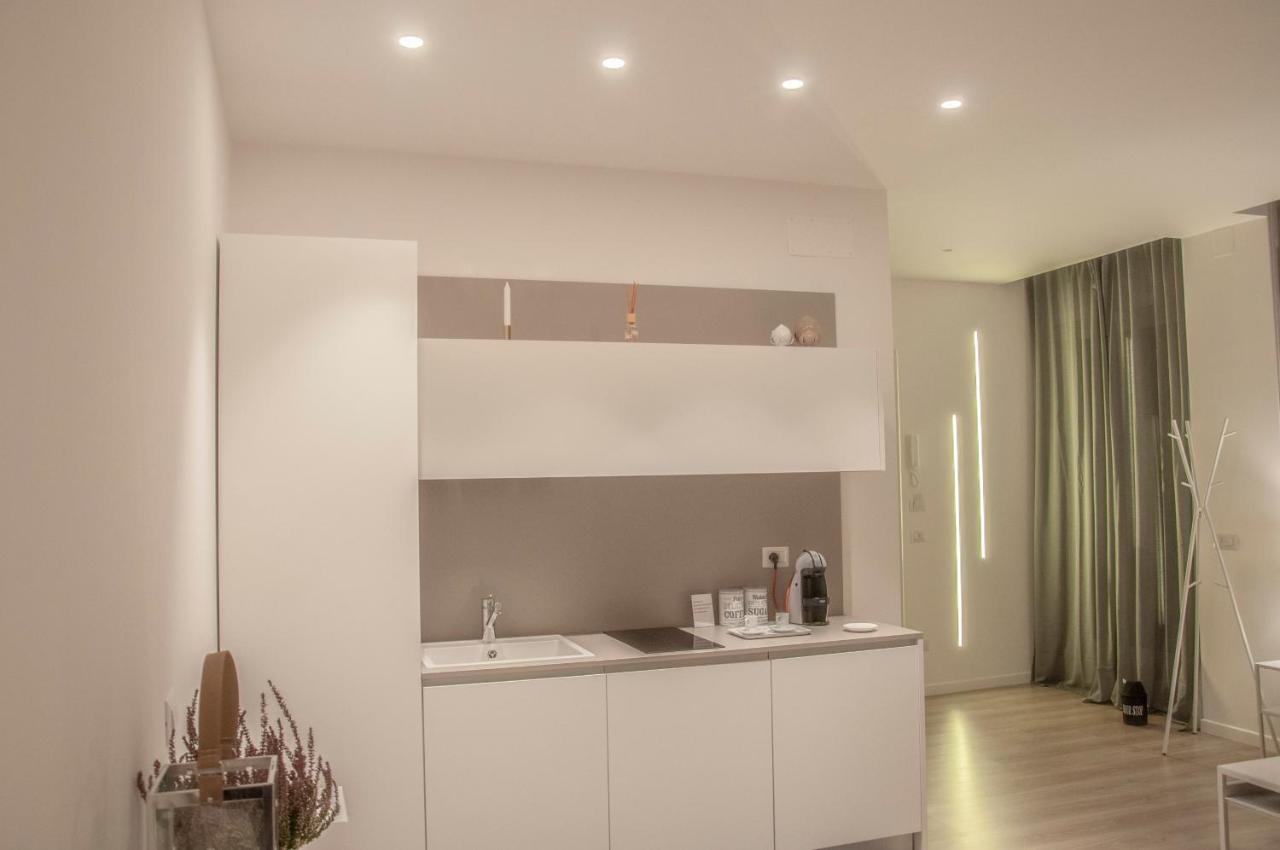 Nicola'S Apartments Bari Exterior photo