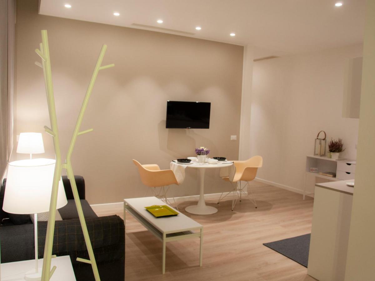 Nicola'S Apartments Bari Exterior photo